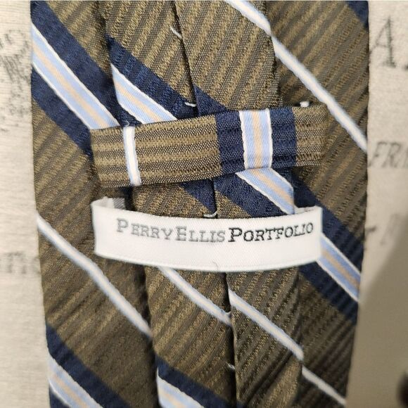 Vintage Perry Ellis Stripe Silk Tie - Picture 5 of 6